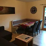 Haus Alpenrose * Waidring