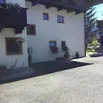 Haus Alpenrose *