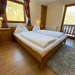 Haus Alpenrose Apartment *