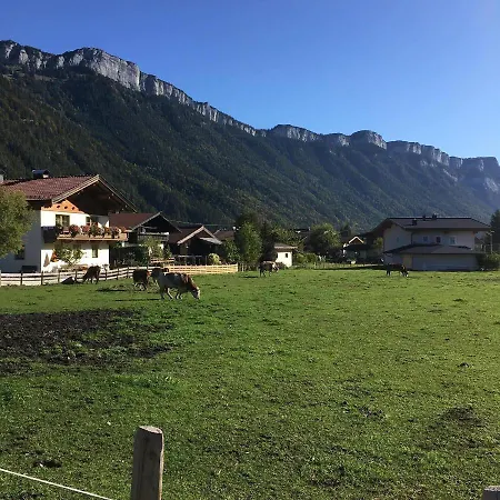 شقة Haus Alpenrose