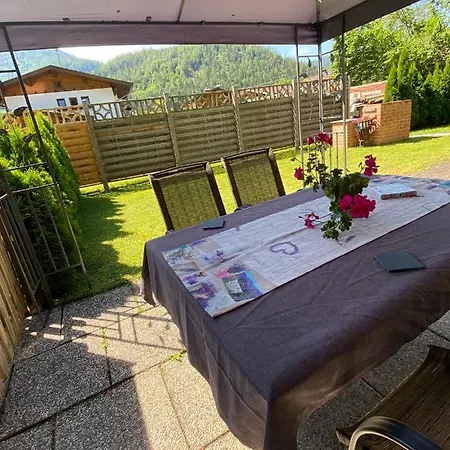 شقة Haus Alpenrose *