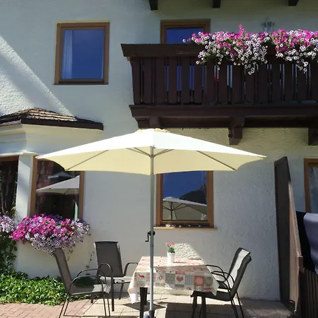 شقة Haus Alpenrose *