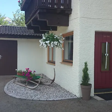 Haus Alpenrose *