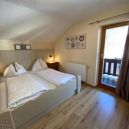 Haus Alpenrose * Waidring