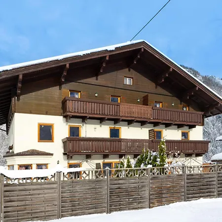 Haus Alpenrose * Waidring