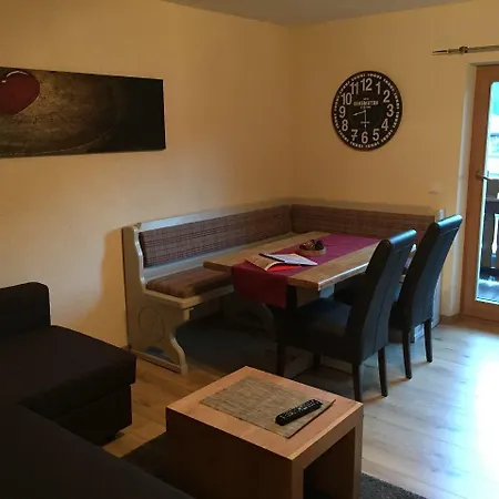 Haus Alpenrose * Waidring