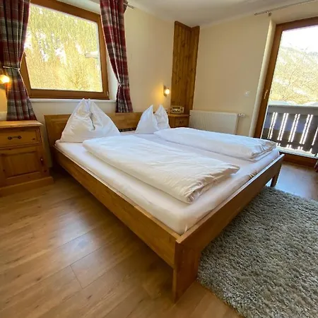 Haus Alpenrose Apartamento *